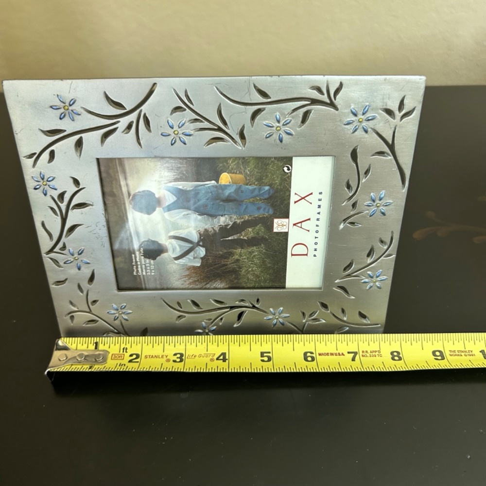 Dax Photo Frame Silver with Blue Flowers cut out Leaves. - Picture 4 of 7